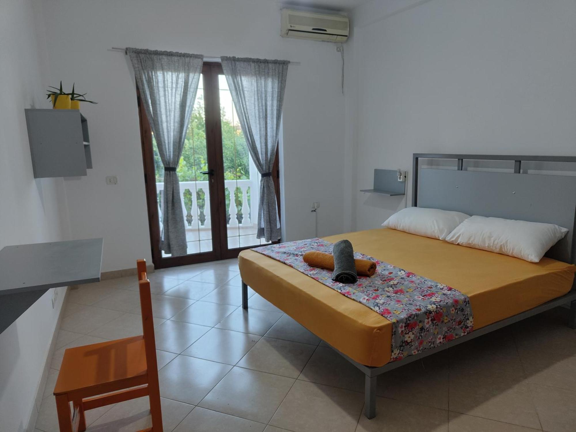 Tias Hostel Shkoder Luaran gambar