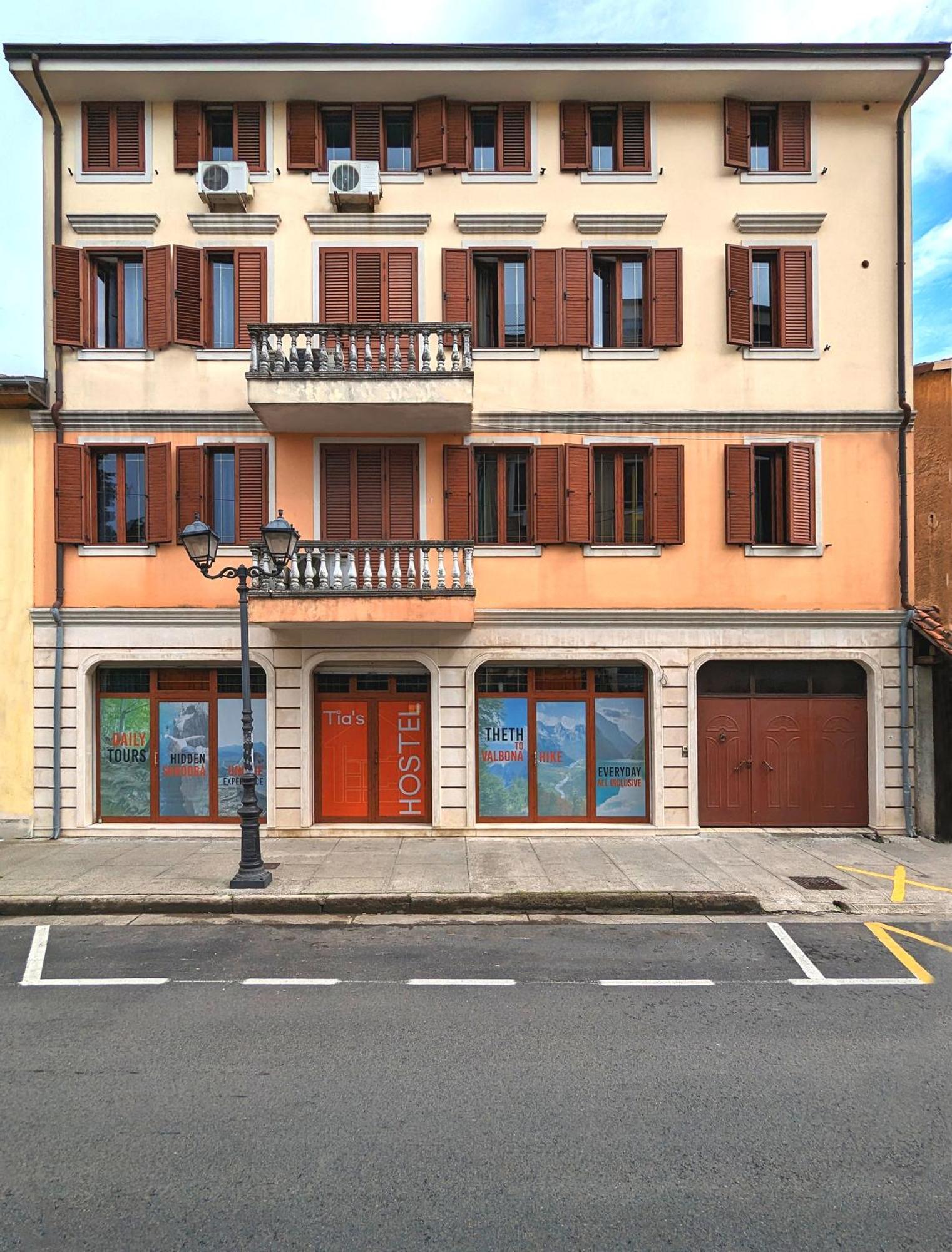 Tias Hostel Shkoder Luaran gambar