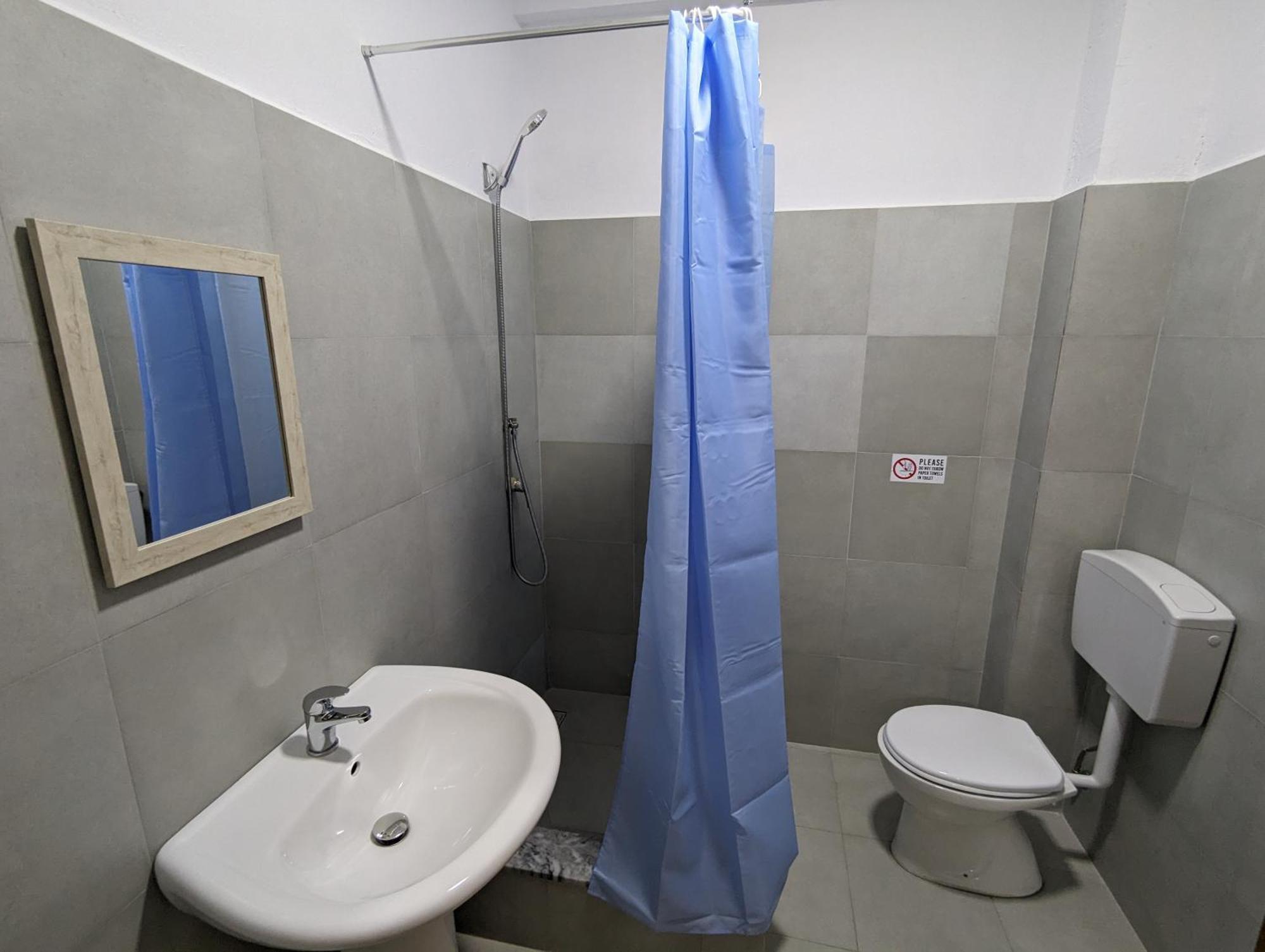 Tias Hostel Shkoder Luaran gambar