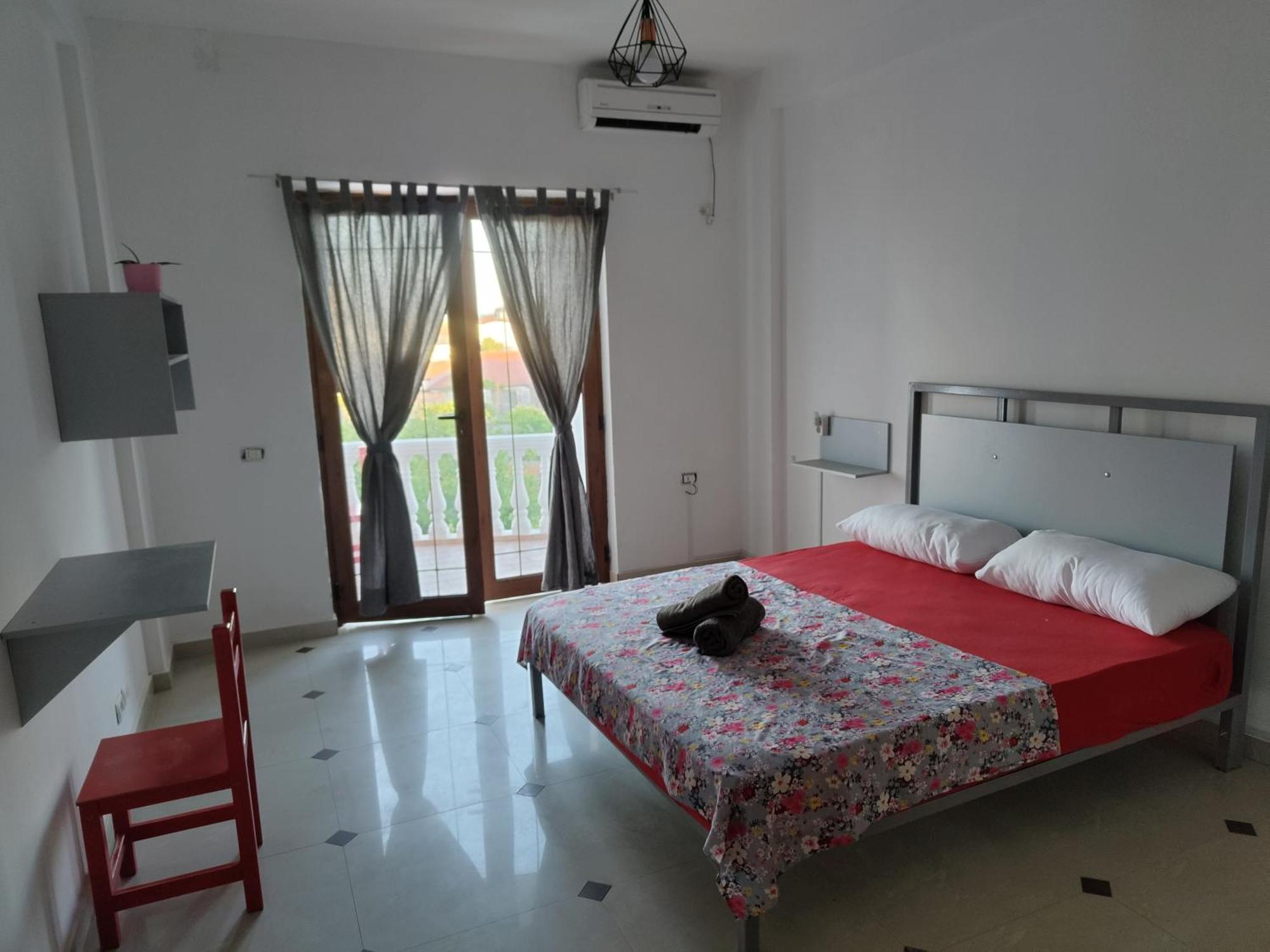Tias Hostel Shkoder Luaran gambar
