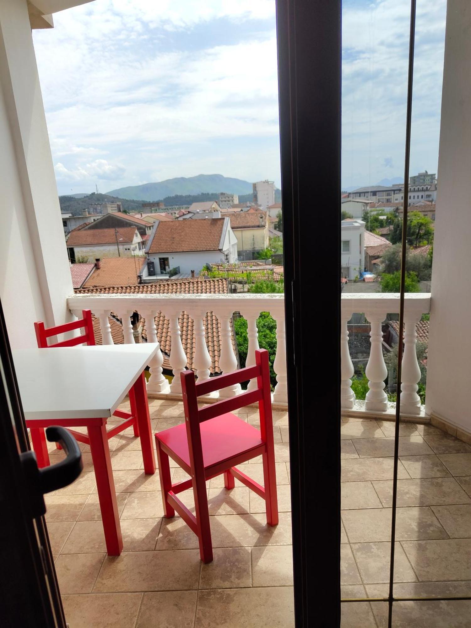 Tias Hostel Shkoder Luaran gambar